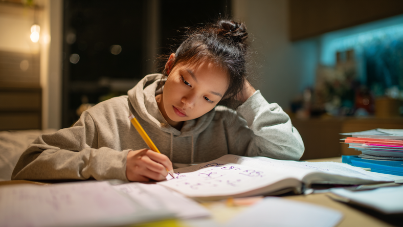 女孩数学能力,天生不如男孩吗?